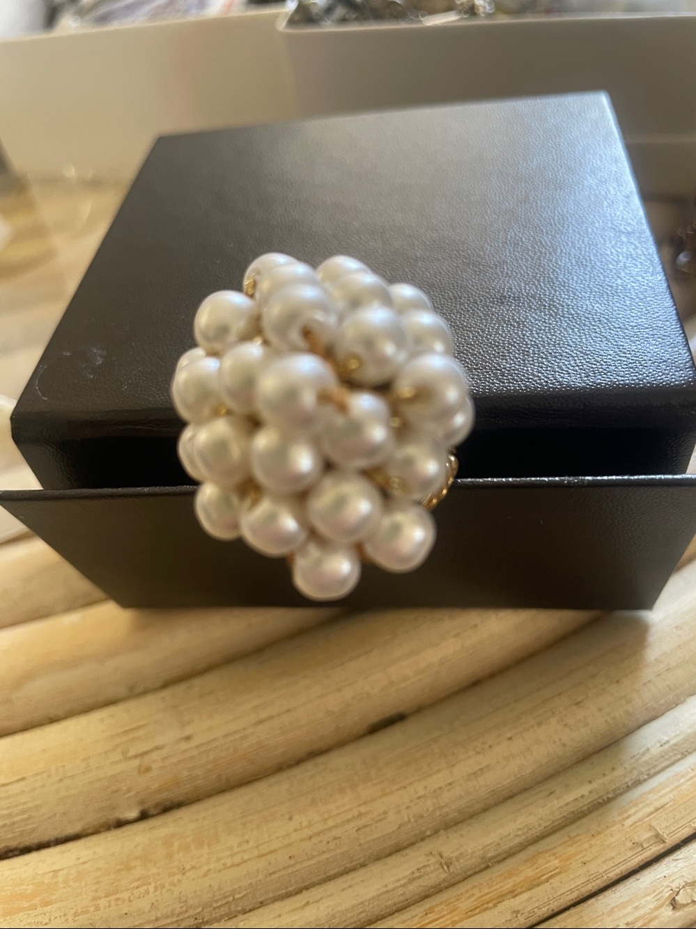 VINTAGE PEARL CLUSTER GOLD TONE RING